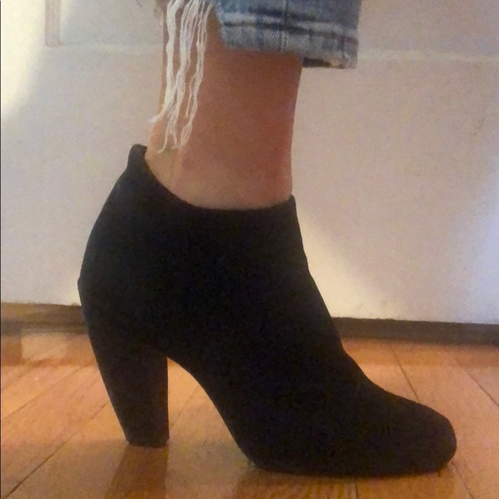 Black suede ankle bootie perfect for fall